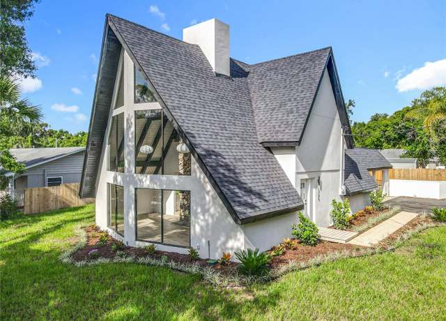 Property at 128 S Montgomery Ave, Deland, FL 32720, 3 beds, 2 baths
