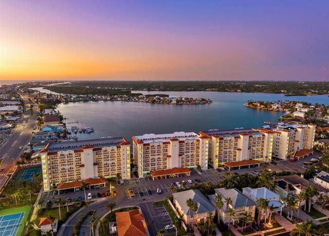 Property at 17717 Gulf Blvd #702, Redington Shores, FL 33708, 3 beds, 3.5 baths