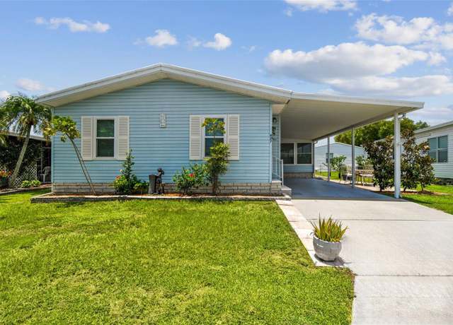 Property at 427 Pelican Dr S, Oldsmar, FL 34677, 2 beds, 2 baths