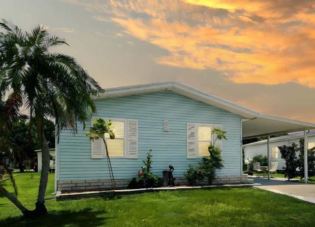 Property at 427 Pelican Dr S, Oldsmar, FL 34677, 2 beds, 2 baths