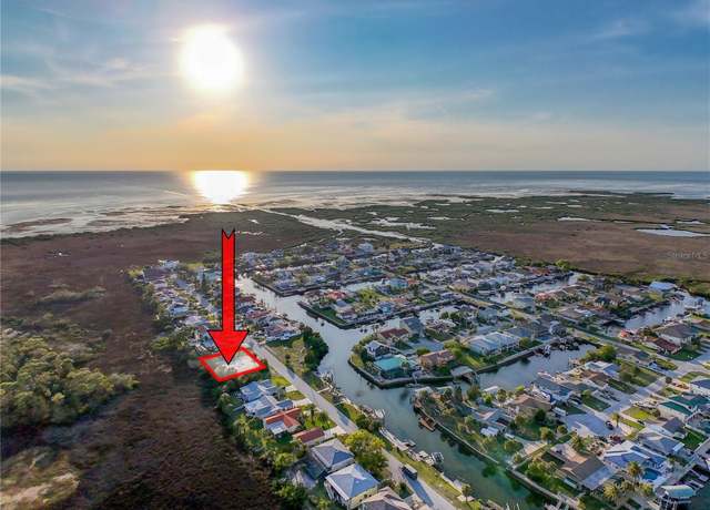 Property at 7114 Southwind Dr, Hudson, FL 34667