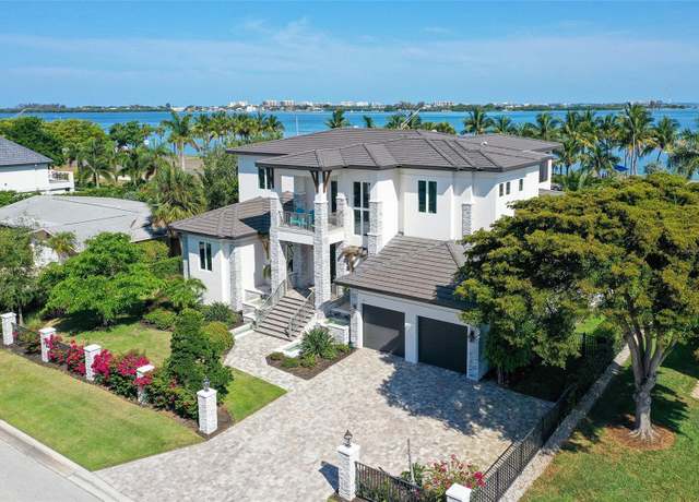 Property at 121 Seagull Ln, Sarasota, FL 34236, 4 beds, 4 baths