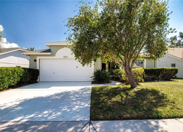 Property at 9590 Knightsbridge Cir, Sarasota, FL 34238, 3 beds, 2.5 baths