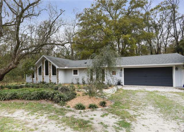 Property at 7552 NW 179th St, Alachua, FL 32615, 3 beds, 2 baths