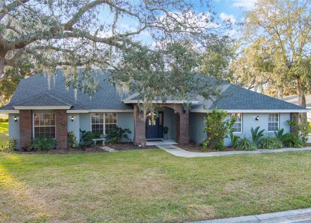 Property at 7026 Parliament Pl, Lakeland, FL 33809, 4 beds, 2.5 baths