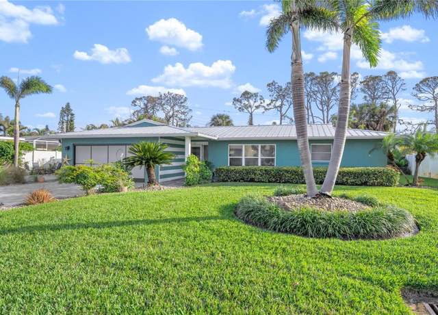 Property at 405 Sunset Dr, Venice, FL 34285, 2 beds, 2 baths