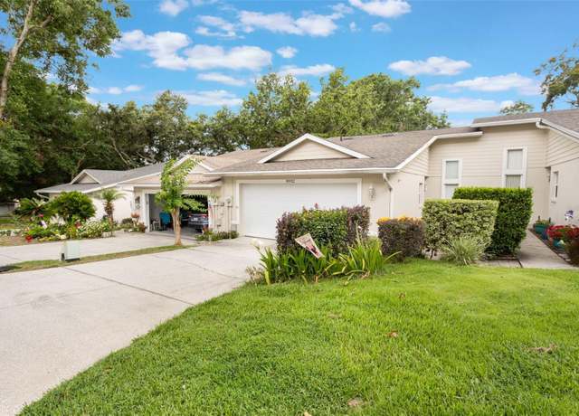 Property at 8932 Village Green Blvd, Clermont, FL 34711, 2 beds, 2 baths