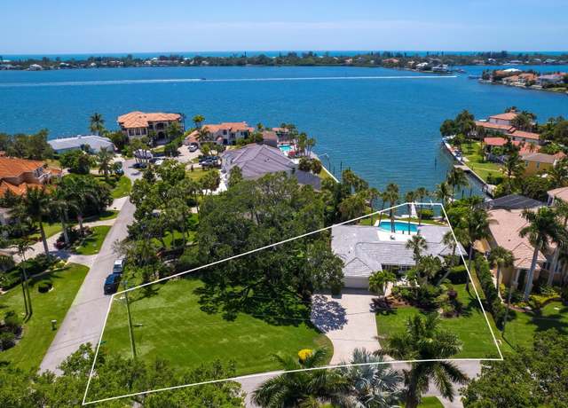 Property at 7614 Peninsular Dr, Sarasota, FL 34231, 4 beds, 3 baths