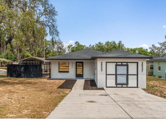 Property at 302 E Palm St, Davenport, FL 33837, 3 beds, 2 baths