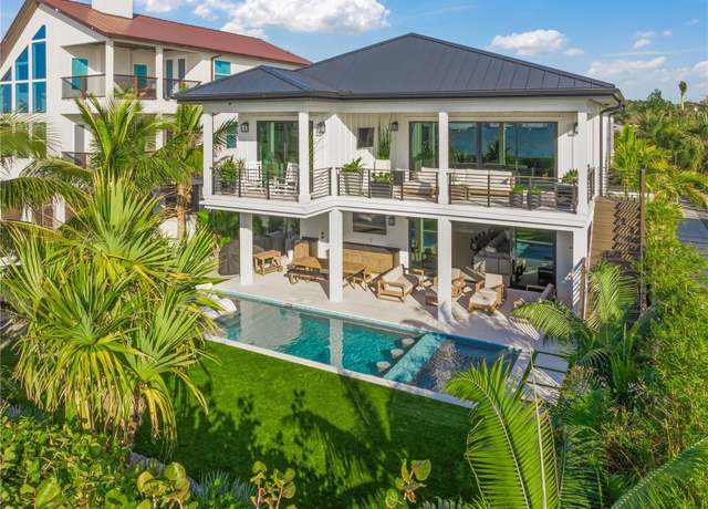 Property at 1707 Palma Sola Blvd, Bradenton, FL 34209, 4 beds, 4.5 baths