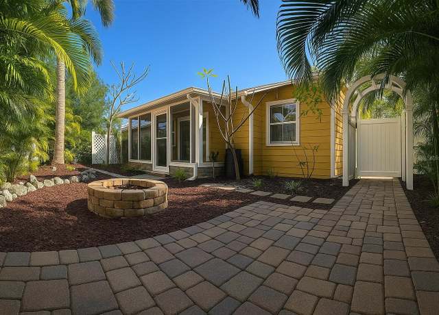 Property at 4710 22nd Ave N, St Petersburg, FL 33713, 2 beds, 1 bath