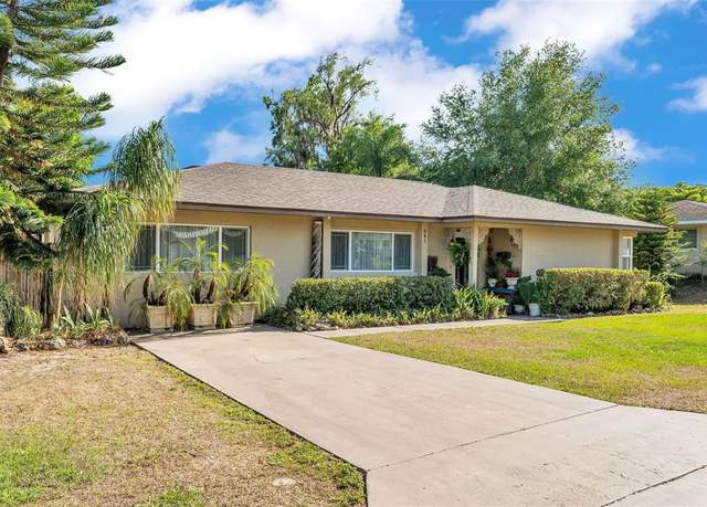 Property at 841 E Valencia St, Lakeland, FL 33805, 4 beds, 3 baths