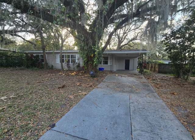 Property at 1804 S Mellonville Ave, Sanford, FL 32771, 3 beds, 1 bath