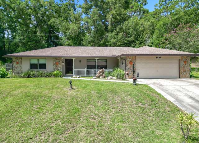 Property at 2582 W Fairway Loop, Citrus Springs, FL 34434, 3 beds, 2.5 baths