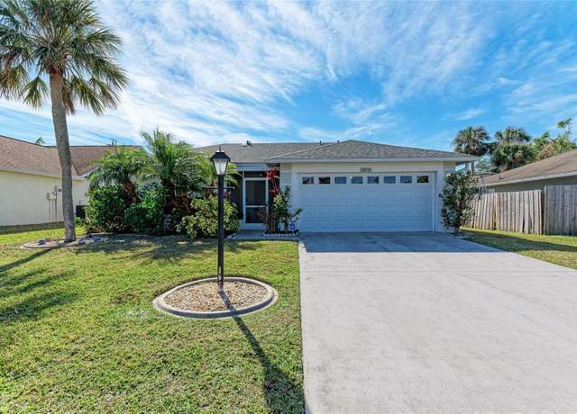 Property at 4410 70th Dr E, Sarasota, FL 34243, 3 beds, 2 baths