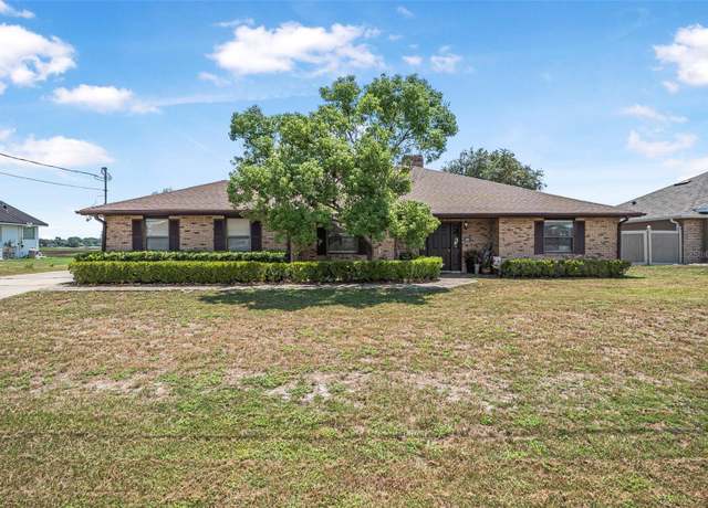 Property at 906 Prescott Blvd, Deltona, FL 32738, 3 beds, 2 baths