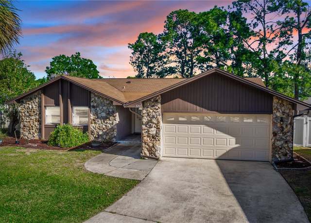Property at 320 Dublin Dr, Lake Mary, FL 32746, 4 beds, 2 baths