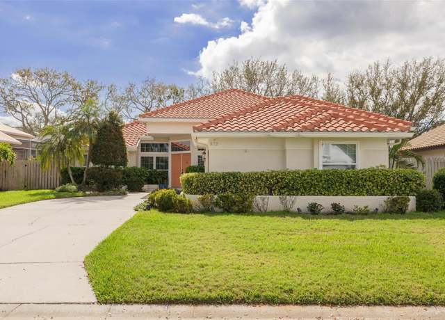 Property at 872 Live Oak Ter NE, St Petersburg, FL 33703, 3 beds, 2 baths