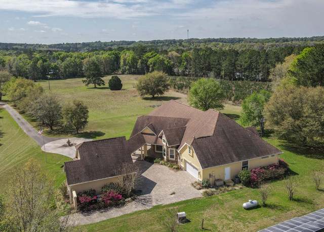 Property at 18604 NW 262nd Ave, Alachua, FL 32615, 4 beds, 4 baths