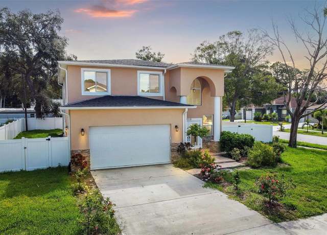 Property at 8115 61st St N, Pinellas Park, FL 33781, 5 beds, 4 baths