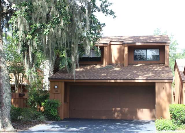 Property at 104 Oaks Ct, Sanford, FL 32771, 3 beds, 2.5 baths