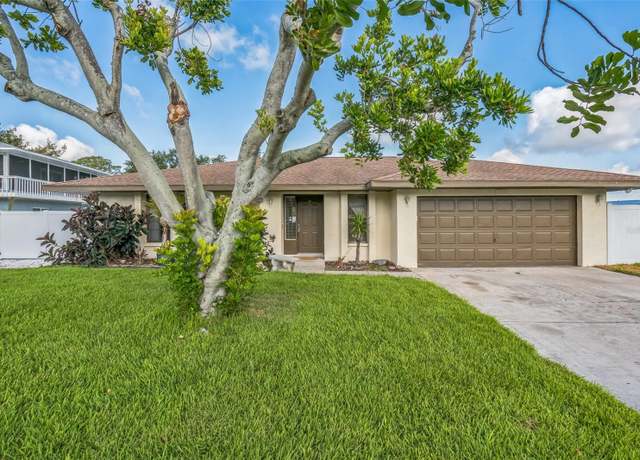 Property at 2204 78th St W, Bradenton, FL 34209, 2 beds, 2 baths