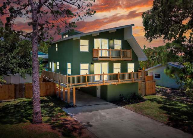 Property at 300 Freeport Ave NE, St Petersburg, FL 33702, 4 beds, 2 baths