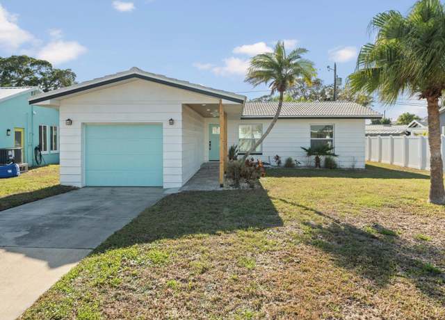 Property at 15810 2nd St E, Redington Beach, FL 33708, 2 beds, 2 baths