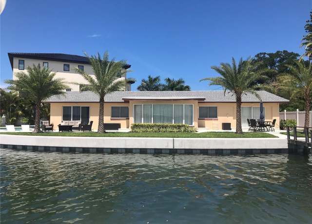 Property at 239 Punta Vista Dr, St Pete Beach, FL 33706, 3 beds, 2.5 baths