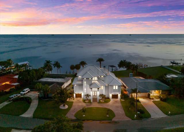 Property at 110 Carlyle Dr, Palm Harbor, FL 34683, 4 beds, 3.5 baths