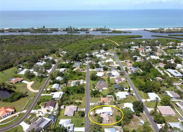Property at 1432 Poinciana Rd, Venice, FL 34293, 3 beds, 2 baths