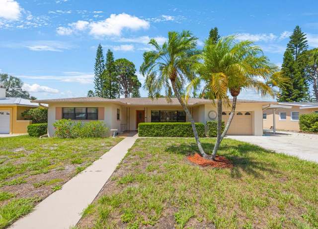 Property at 1305 Marion Dr S, St Petersburg, FL 33707, 3 beds, 1.5 baths