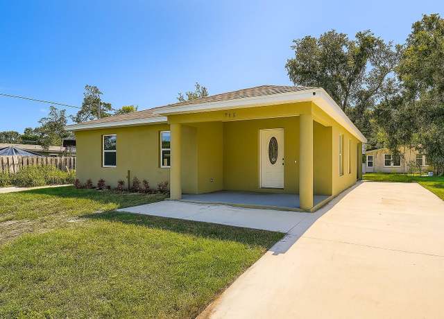 Property at 718 17th St E, Bradenton, FL 34208, 3 beds, 2 baths