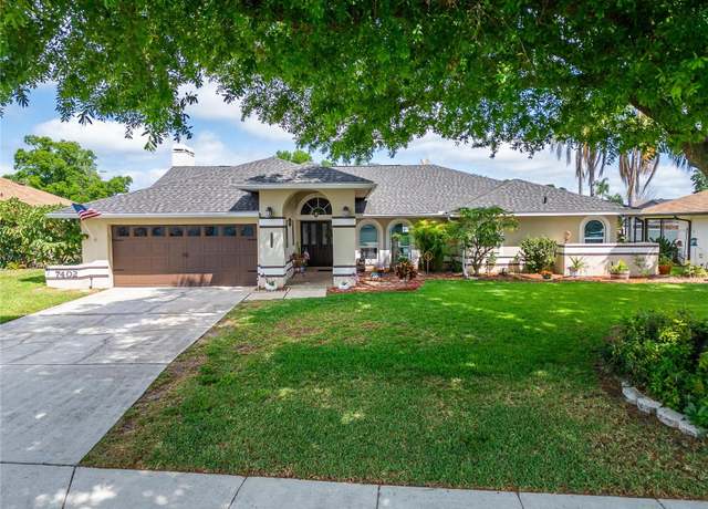Property at 7402 Gunstock Dr, Lakeland, FL 33809, 3 beds, 2 baths