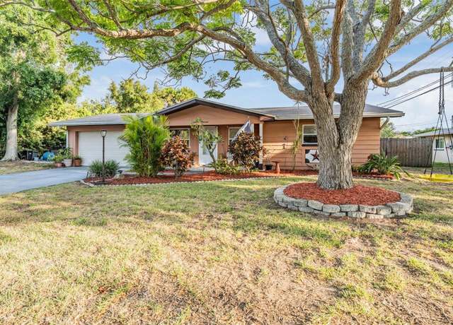 Property at 14000 104th Ave, Largo, FL 33774, 4 beds, 2 baths