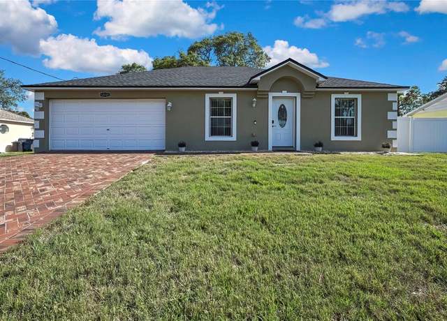 Property at 12101 Topaz St, Spring Hill, FL 34608, 3 beds, 2 baths