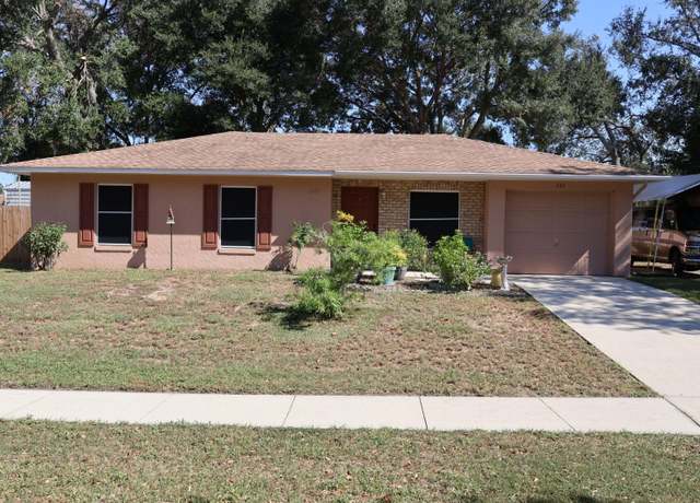 Property at 540 Park Glen Dr, Tavares, FL 32778, 3 beds, 2 baths