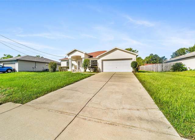 Property at 30 Pecan Run Crse, Ocala, FL 34472, 3 beds, 2 baths