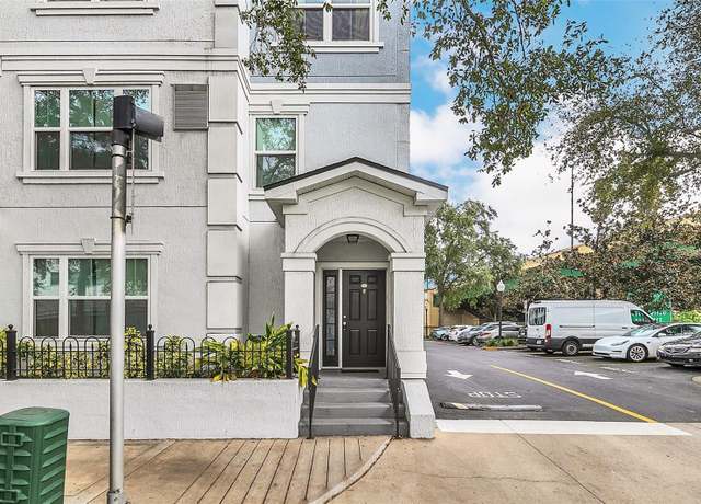 Property at 204 E South St #1055, Orlando, FL 32801, 2 beds, 2.5 baths