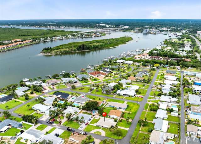 Property at 200 Saludo St, New Smyrna Beach, FL 32169, 2 beds, 1.5 baths