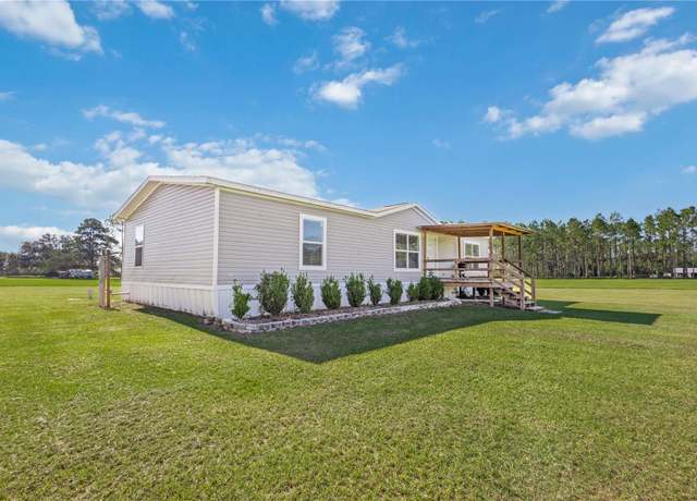 Property at 1033 SE 8th St, Williston, FL 32696, 3 beds, 2 baths