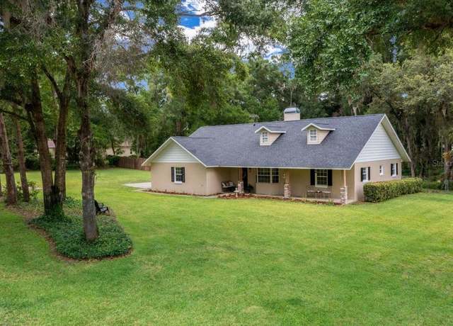 Property at 26 Count Fleet Dr, Ocala, FL 34482, 3 beds, 2 baths