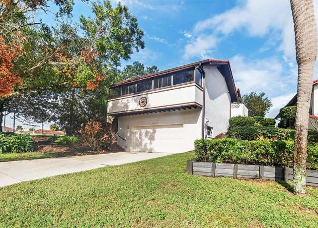 Property at 6001 Country Club Dr, Lake Wales, FL 33898, 3 beds, 2 baths