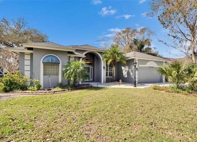 Property at 2823 Clubhouse Dr, Plant City, FL 33566, 4 beds, 3 baths