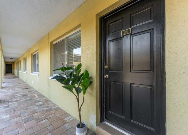 Property at 3206 W Azeele St #104, Tampa, FL 33609, 2 beds, 1 bath