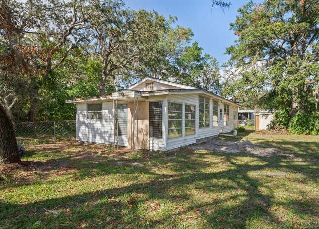 Property at 9305 Kiowa Dr, New Port Richey, FL 34654, 2 beds, 1.5 baths