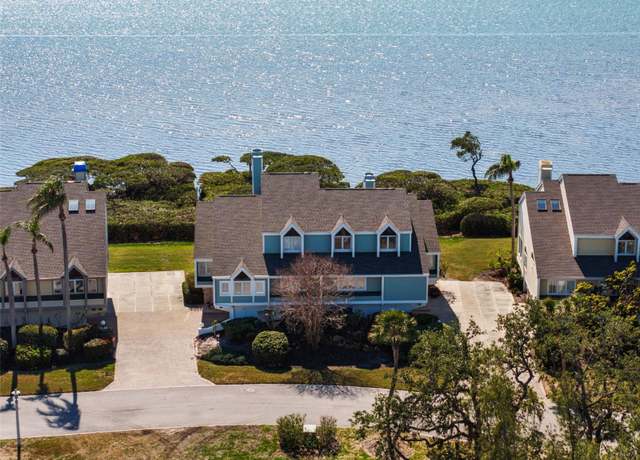 Property at 73 Tidy Island Blvd, Bradenton, FL 34210, 3 beds, 2.5 baths