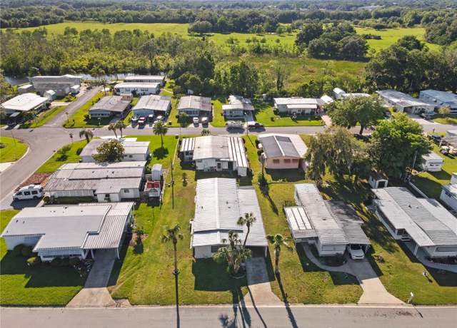 Property at 617 Coachwood Central, Leesburg, FL 34748, 3 beds, 2 baths