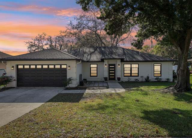 Property at 2294 Lakeview Ave, Clermont, FL 34711, 3 beds, 2 baths