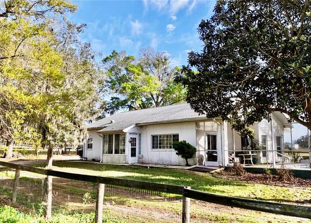 Property at 9500 NW 95th Avenue Rd, Ocala, FL 34482, 4 beds, 4 baths